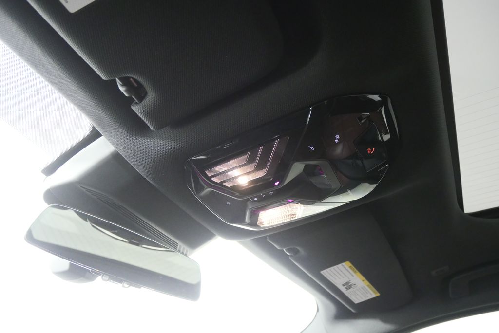 Thumbnail: 2023 BMW 7 Series - 22