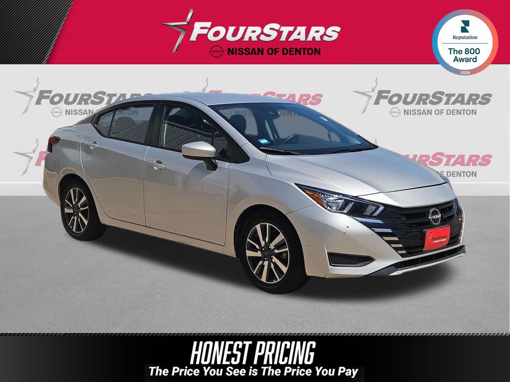 Brilliant Silver Metallic 2023 Nissan Versa Sedan Front-Wheel Drive Continuously Variable Transmission