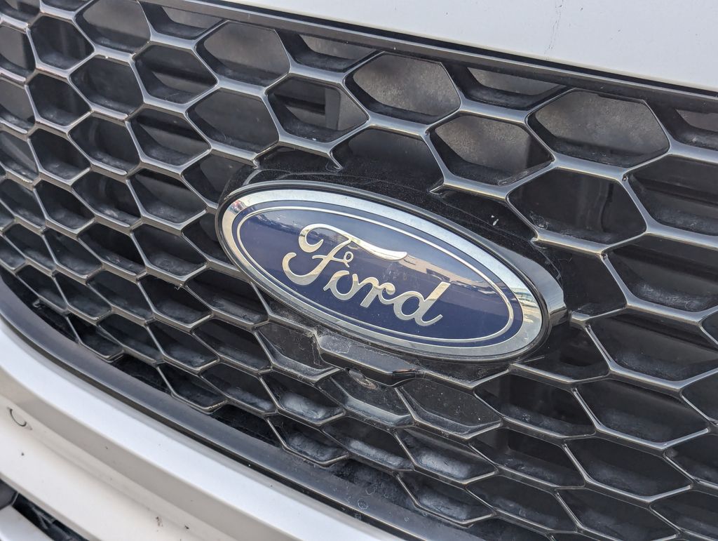 2019 Ford Edge ST 11