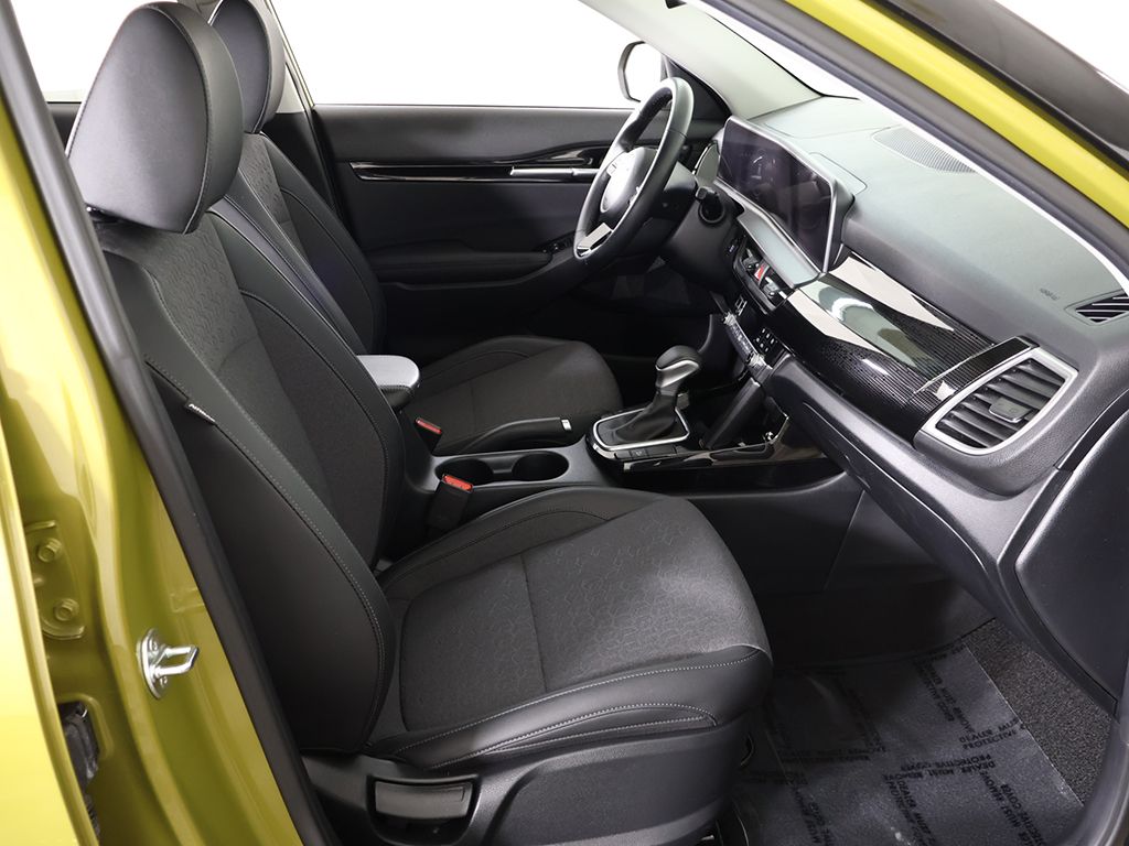 Used 2024 Green Kia S image 30