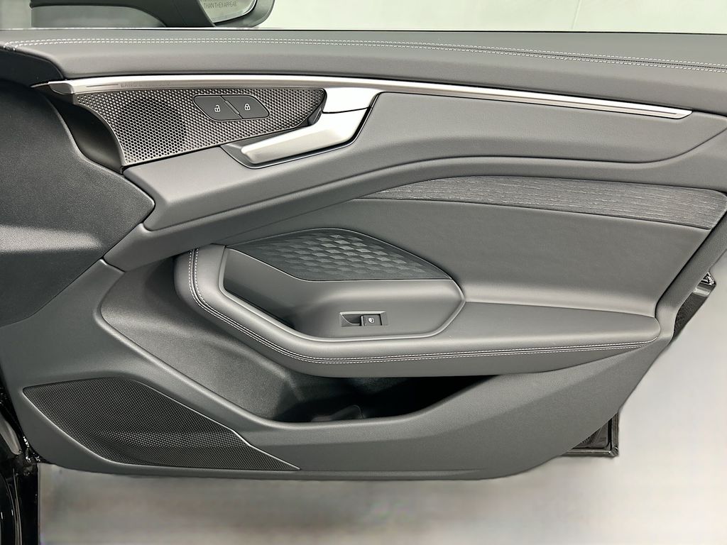 Thumbnail: 2026 Audi A6 - 25