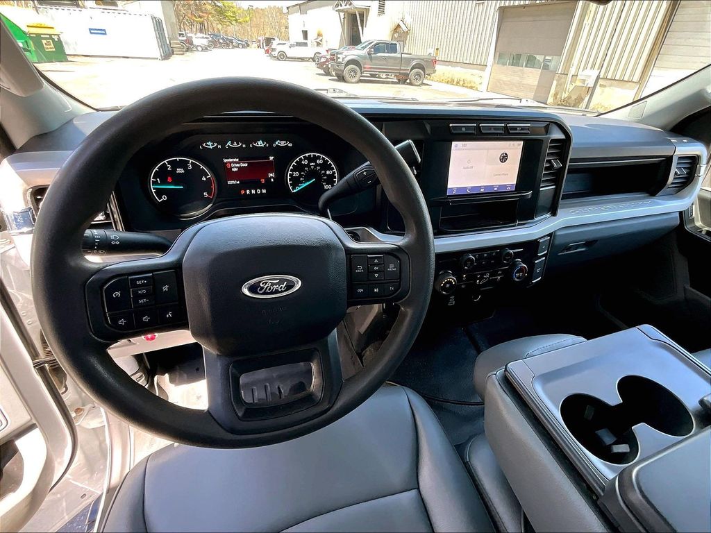 2024 Ford F-350SD — photo 21