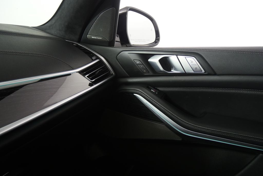 Thumbnail: 2020 BMW X7 - 29