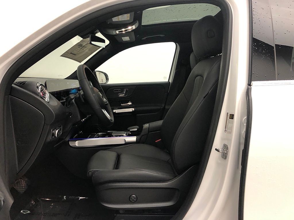 2023 Mercedes-Benz GLB 250 7