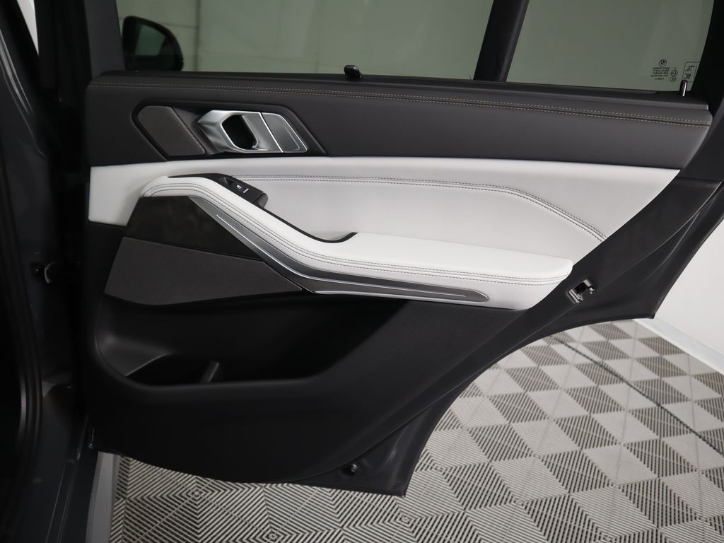 Thumbnail: 2026 BMW X5 - 28