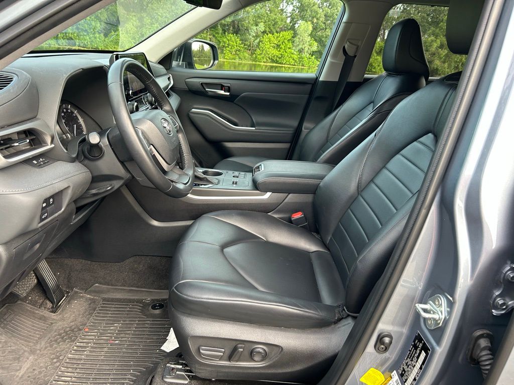 2023 Toyota Highlander XLE 15