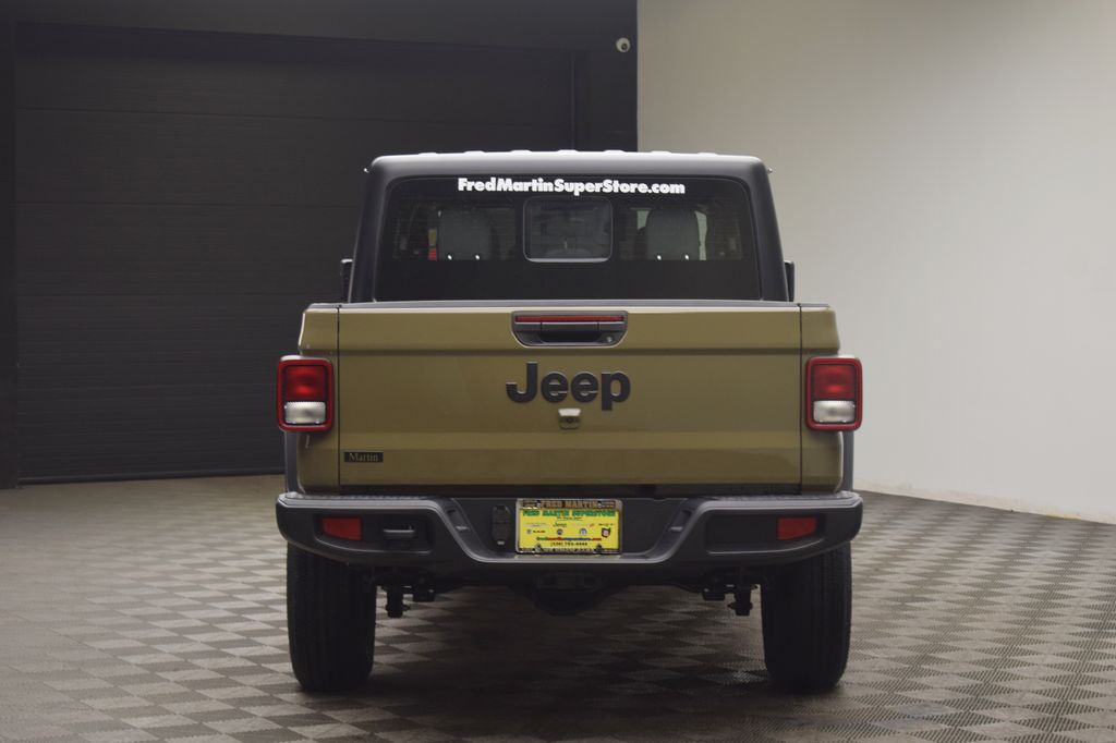 new 2026 Jeep Gladiator car, priced at $41,746
