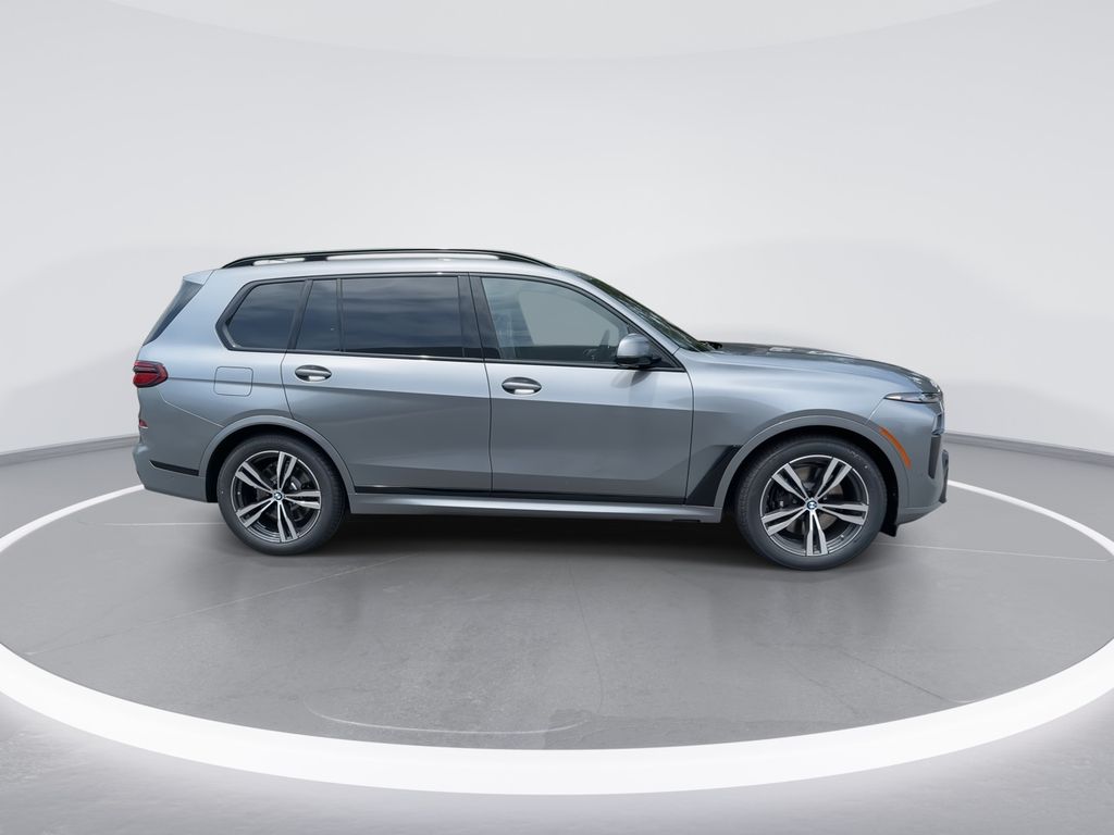 Thumbnail: 2026 BMW X7 - 9