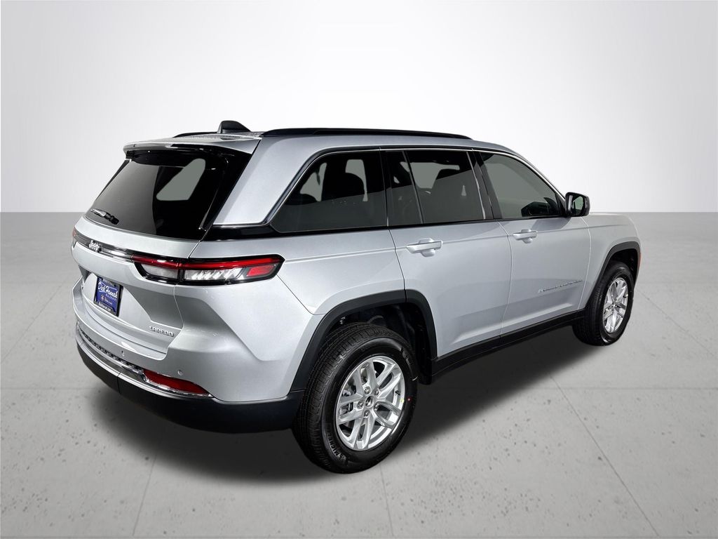 2026 Jeep Grand Cherokee Laredo X