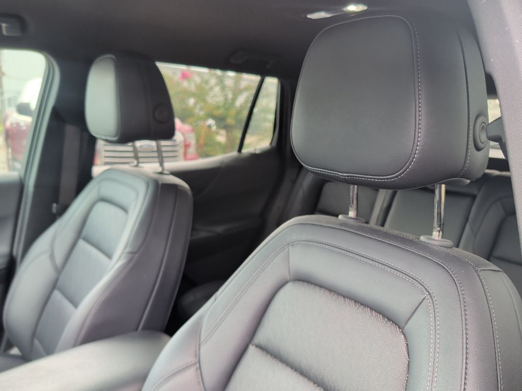 Certified Used 2025 Blue Chevrolet LT image 9