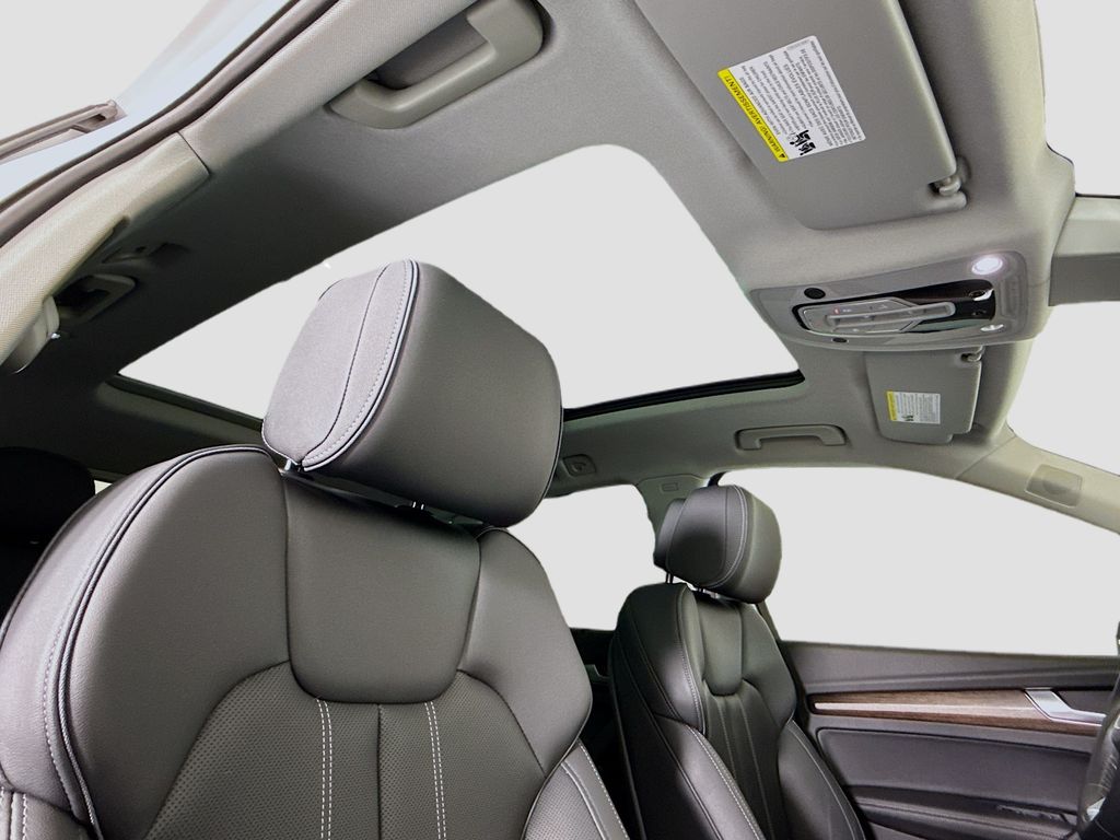 Thumbnail: 2023 Audi Q5 - 19