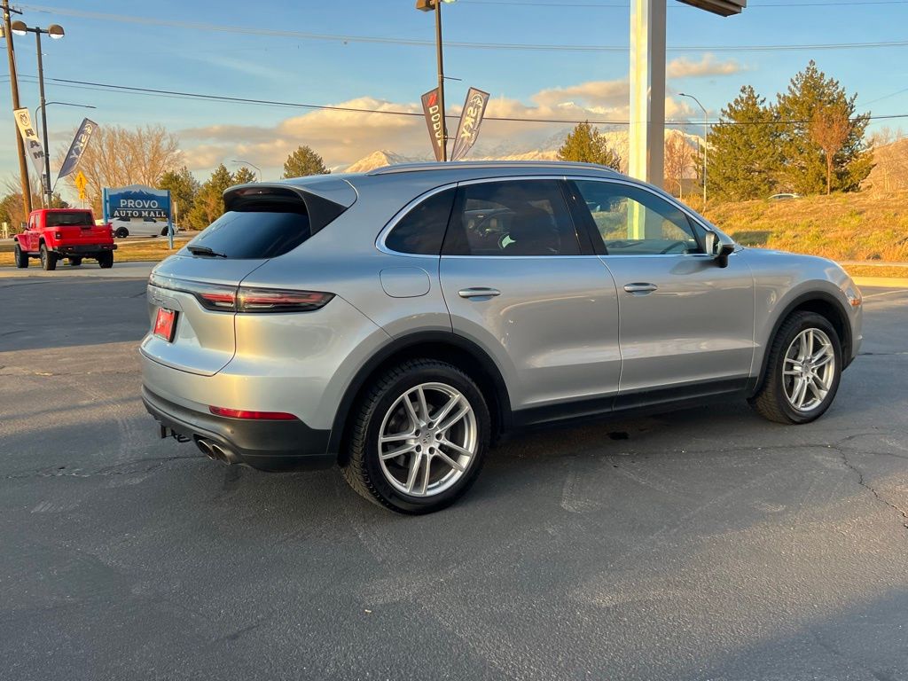 View vehicle photo 7