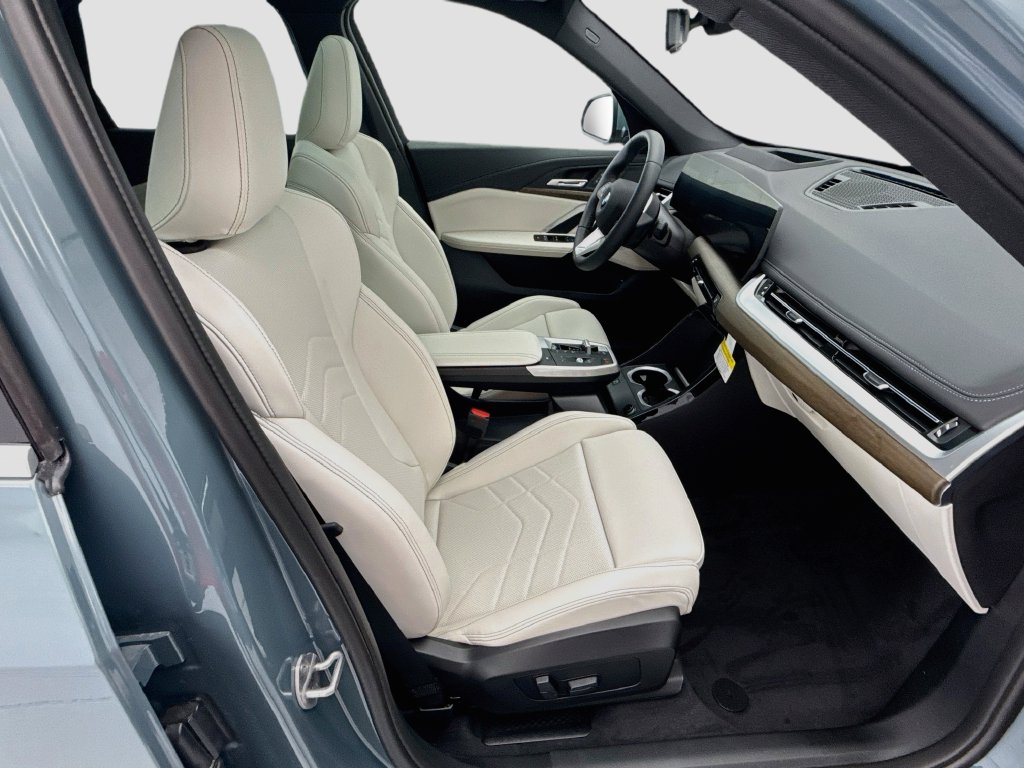 Thumbnail: 2027 BMW X1 - 19