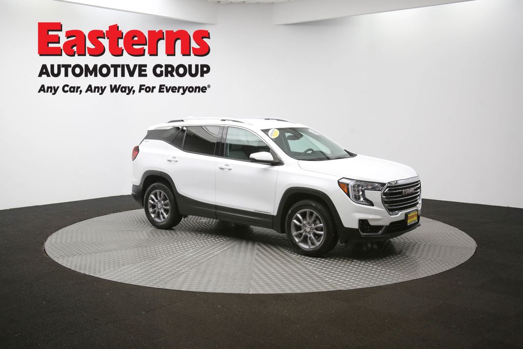 Used 2023 White GMC SLT image 49