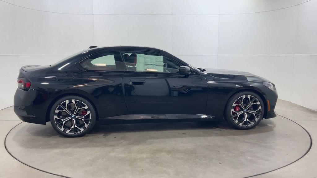 Thumbnail: 2025 BMW 2 Series - 9