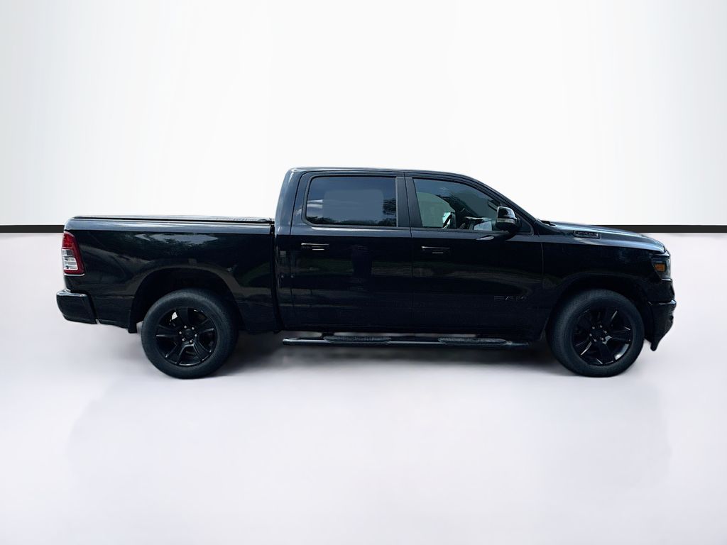 View vehicle photo 4