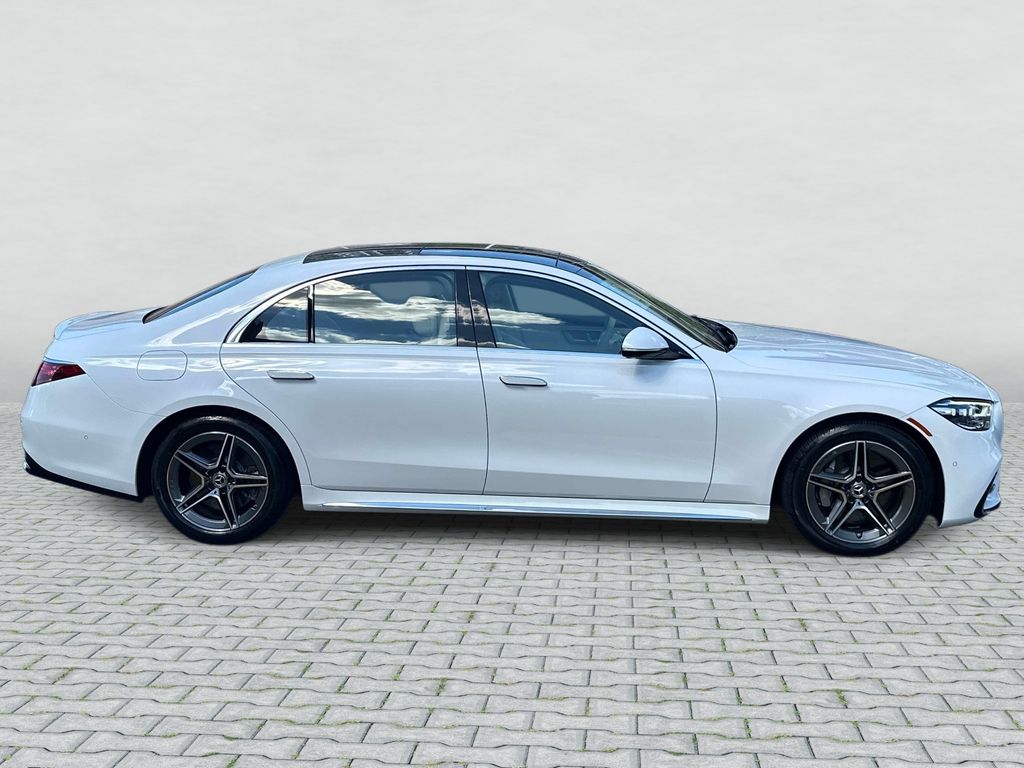 Thumbnail: 2024 Mercedes-Benz S-Class - 4