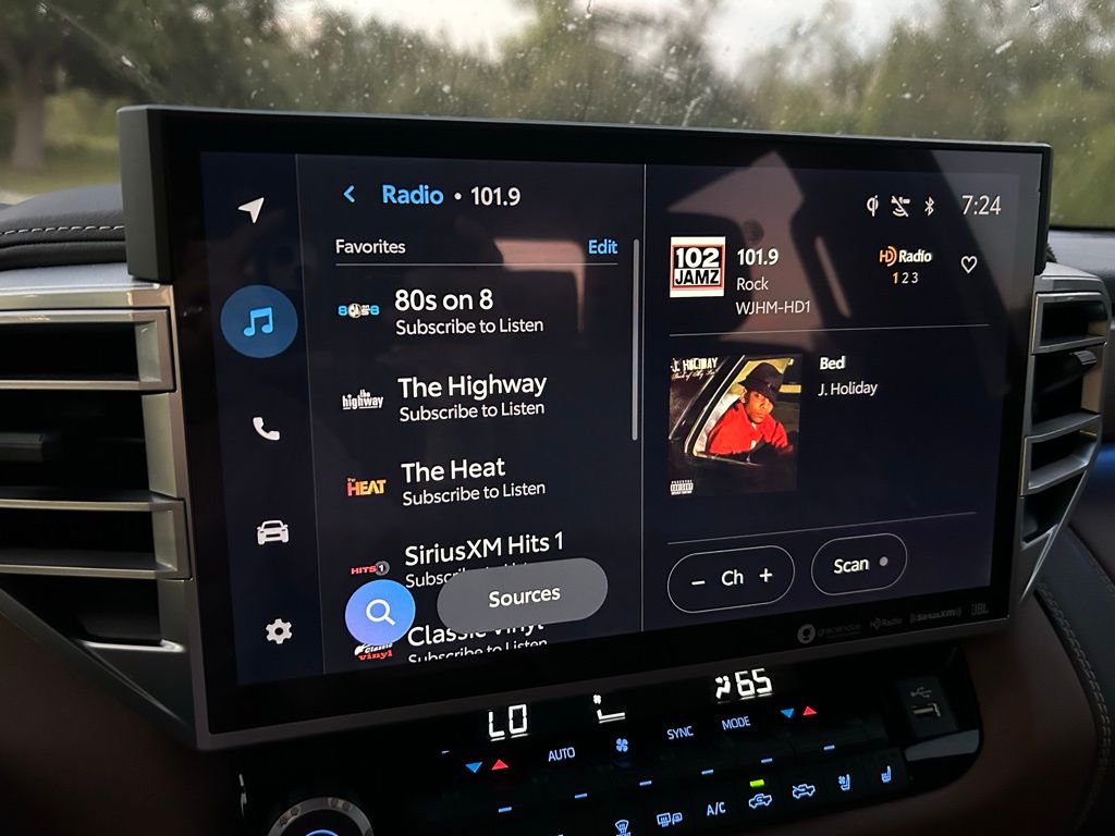 Thumbnail: 2024 Toyota Tundra - 25