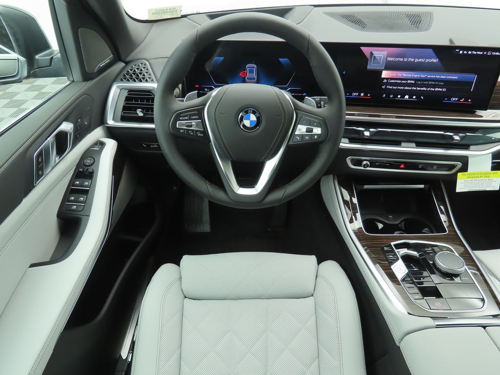 Thumbnail: 2026 BMW X5 - 10