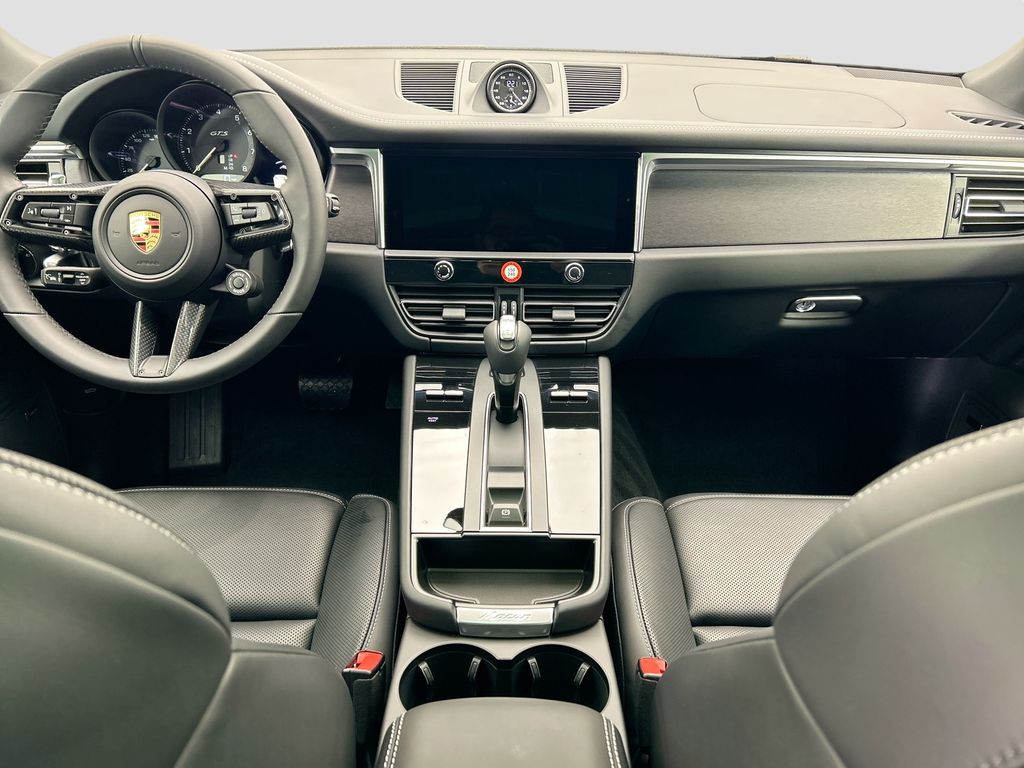 Thumbnail: 2026 Porsche Macan - 16