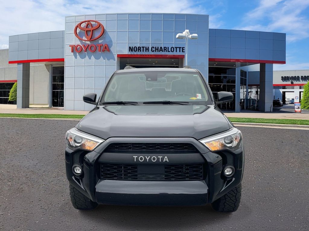 Used 2022 Black Toyota SR5 image 2