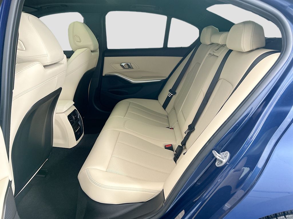 Thumbnail: 2024 BMW 3 Series - 20