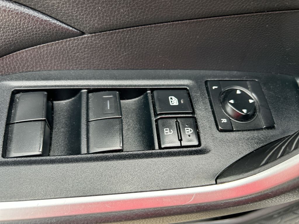 Thumbnail: 2021 Toyota RAV4 - 13