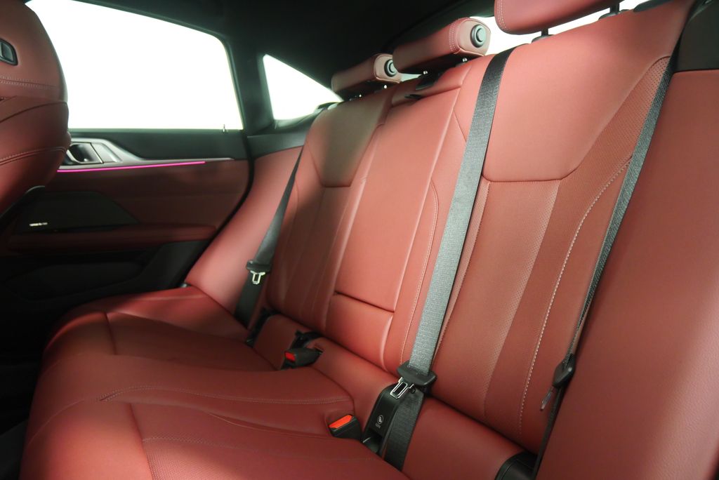 Thumbnail: 2025 BMW i4 - 17