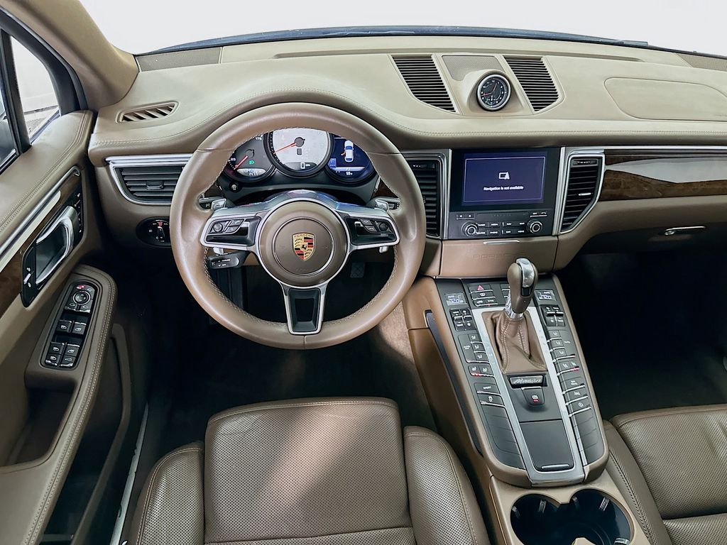 Thumbnail: 2018 Porsche Macan - 22