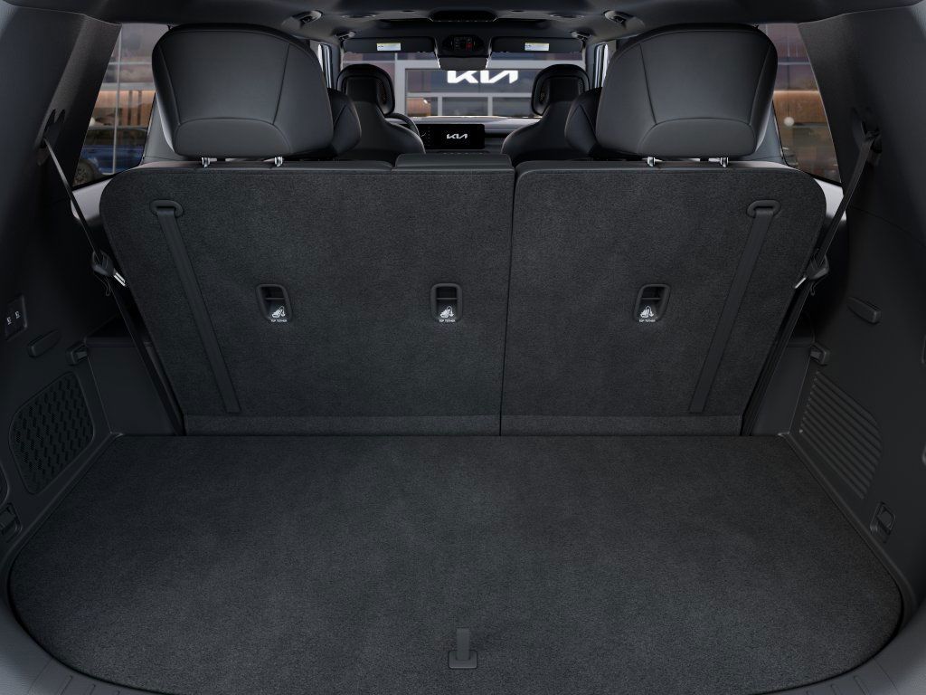 New 2027 Ivory Silver Kia SX image 19