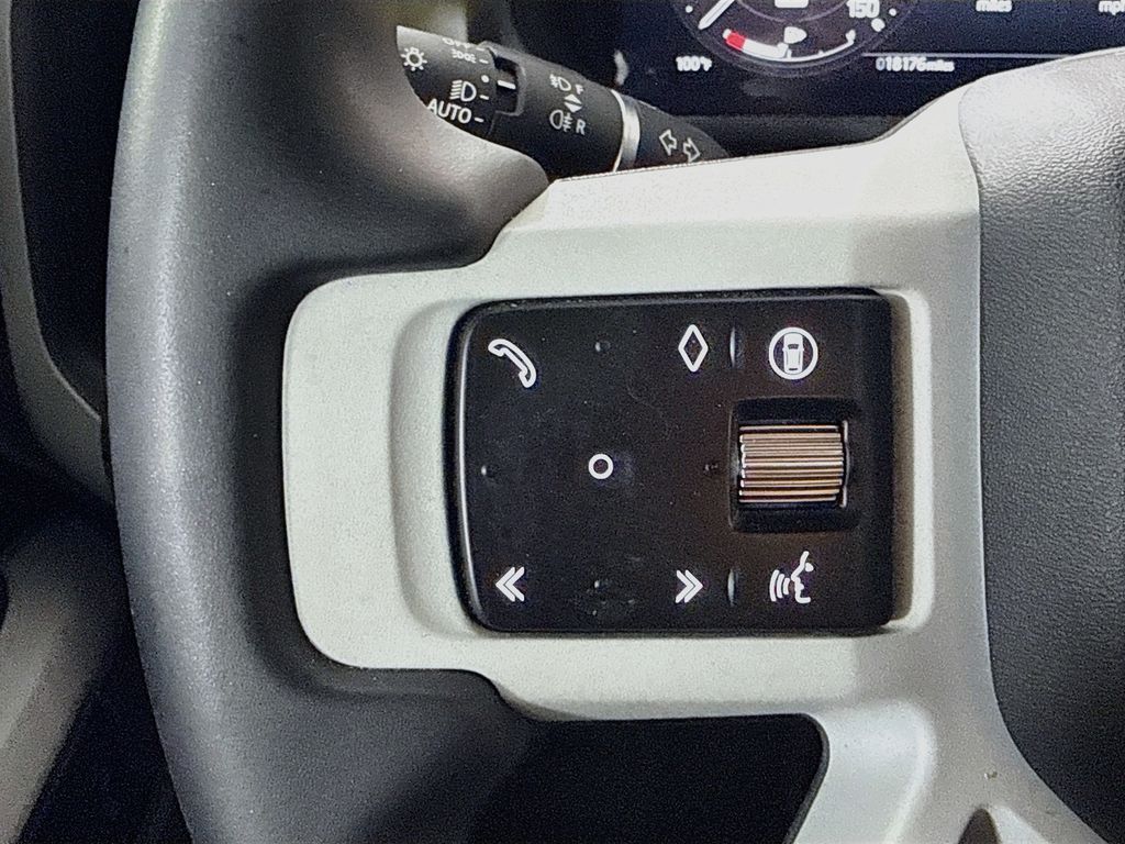 Thumbnail: 2024 Land Rover Defender - 11