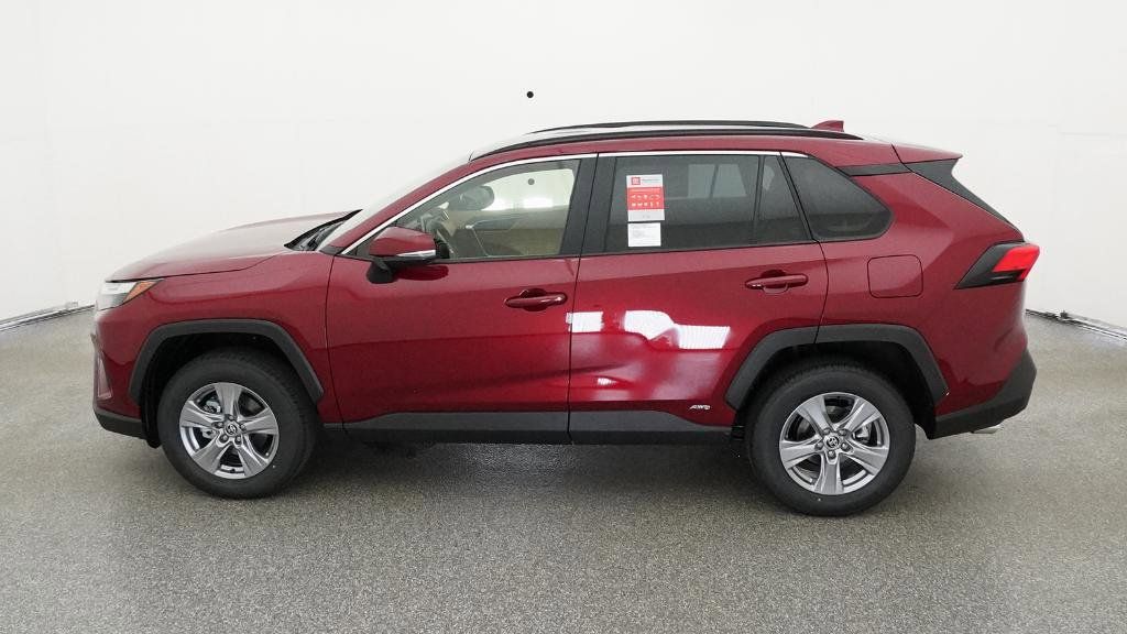 Thumbnail: 2025 Toyota RAV4 - 29