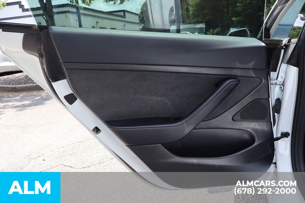 Used 2020 White Tesla Standard Range Plus image 18
