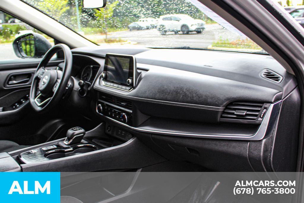 Used 2024 Silver Nissan S image 23
