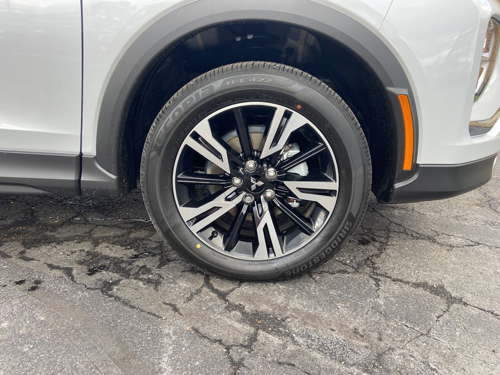 2026 Mitsubishi Eclipse Cross SE - 8