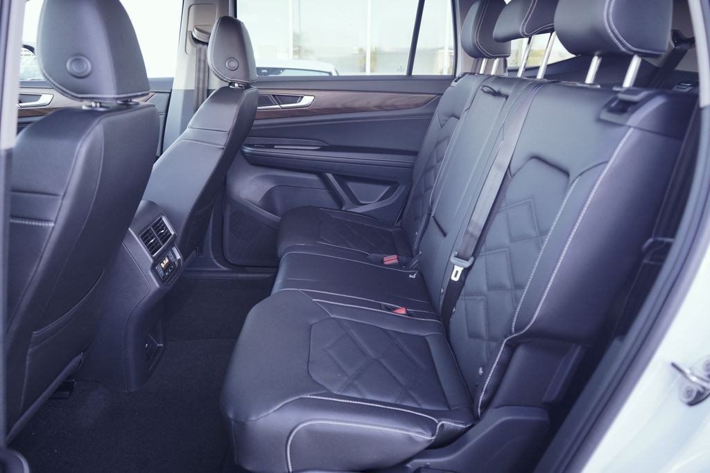 Thumbnail: 2026 Volkswagen Atlas - 7