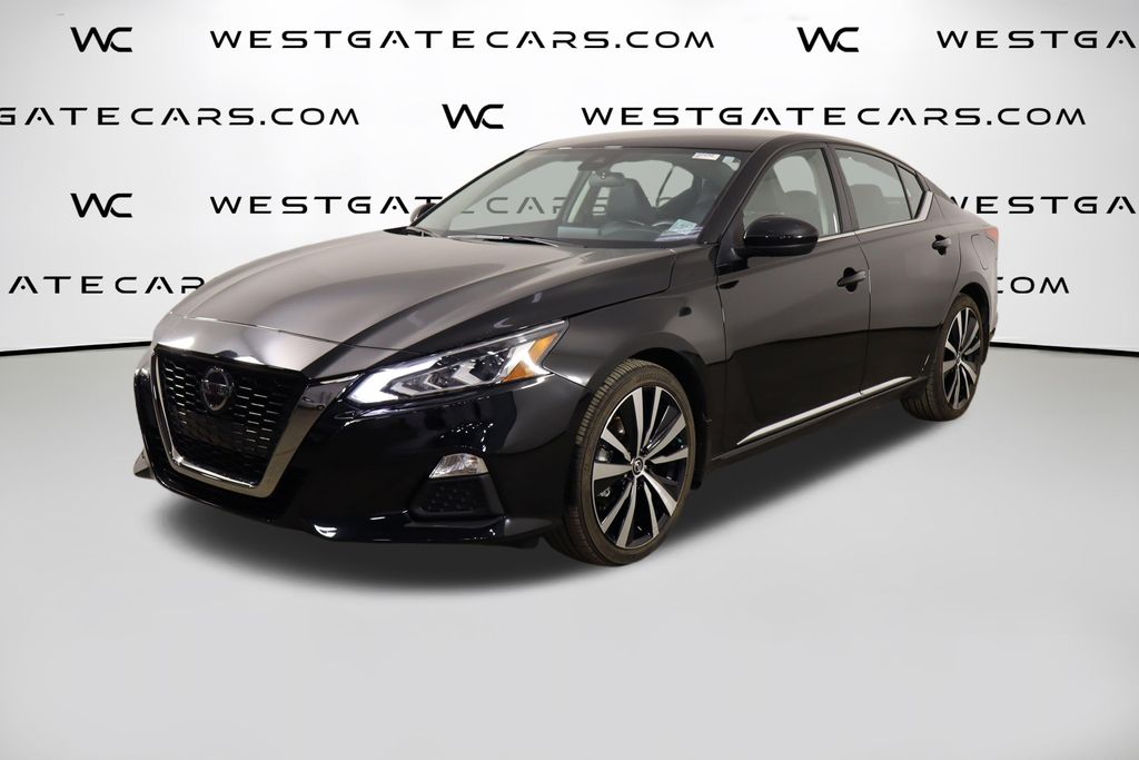 Super Black Clearcoat 2022 Nissan Altima Sedan Front-Wheel Drive Continuously Variable Transmission