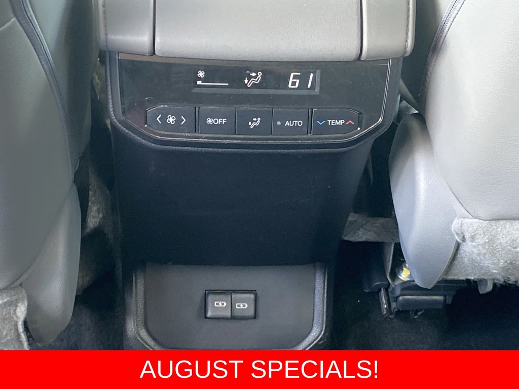 Used 2023 Toyota Highlander SUV