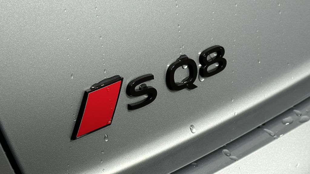 Thumbnail: 2024 Audi SQ8 - 9