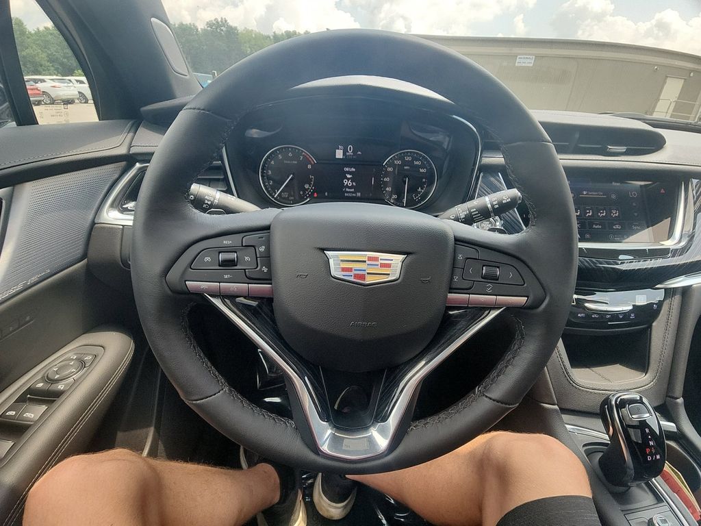 2024 Cadillac XT6 Premium Luxury 11