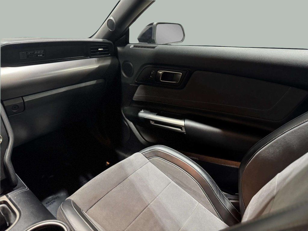 Used 2019 Shadow Black Ford Shelby GT350 image 23