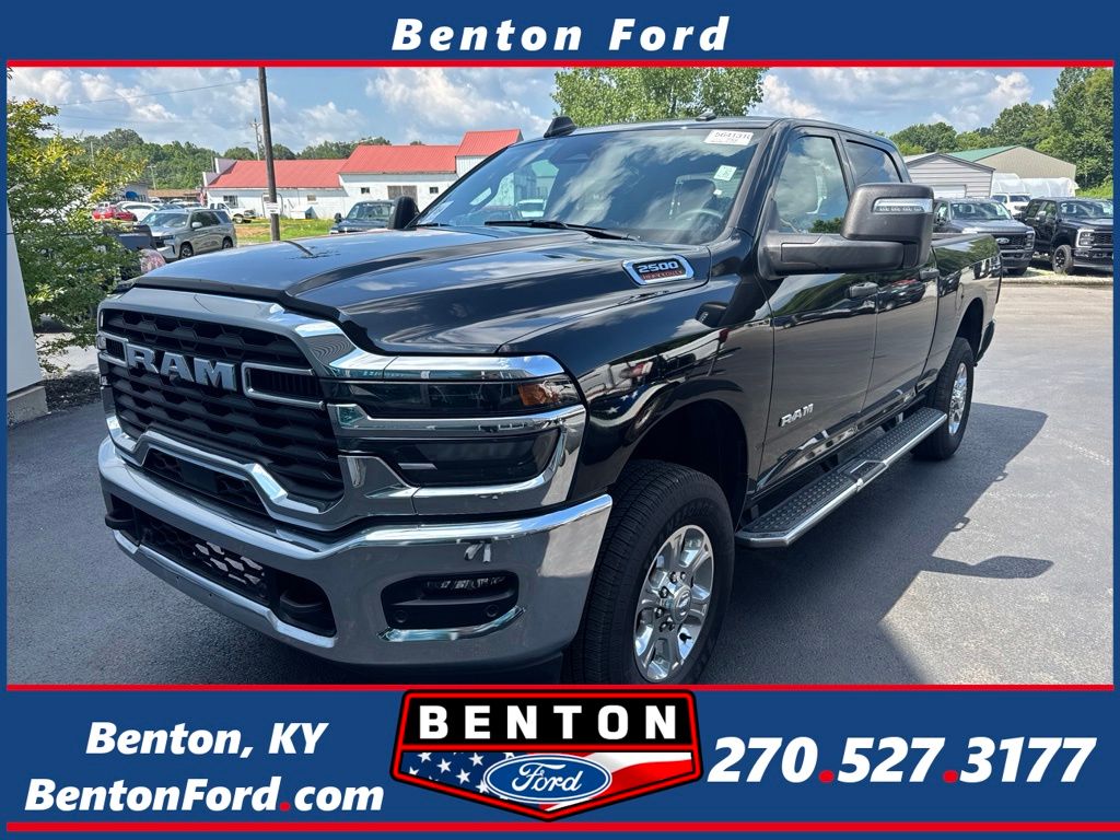 2026 RAM 2500 Negro (Diamond Black Crystal Pearlcoat) Camioneta Todo terreno 8 velocidades Automática