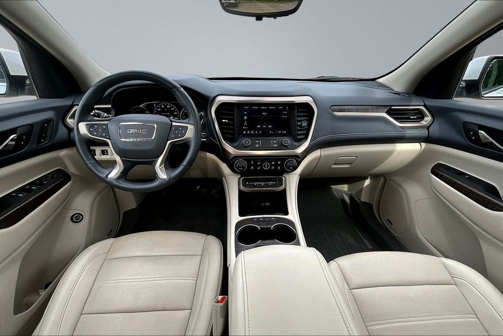 2023 GMC Acadia Denali - 7