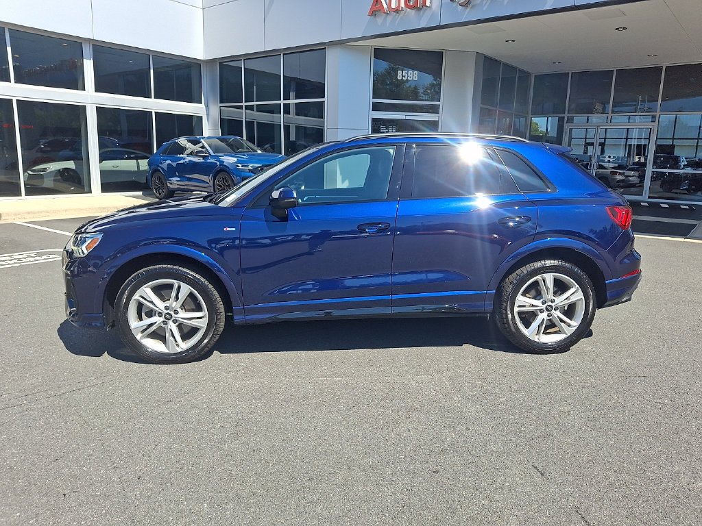 Thumbnail: 2023 Audi Q3 - 7