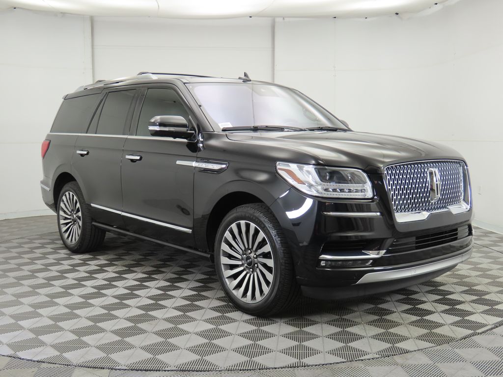 Thumbnail: 2019 Lincoln Navigator - 3