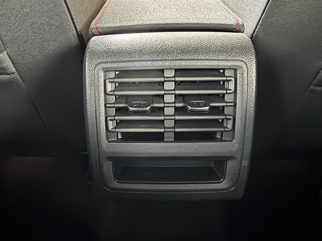 Thumbnail: 2022 Volkswagen Golf - 20