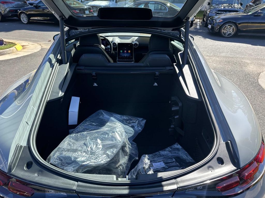 Thumbnail: 2026 Mercedes-Benz AMG GT - 19