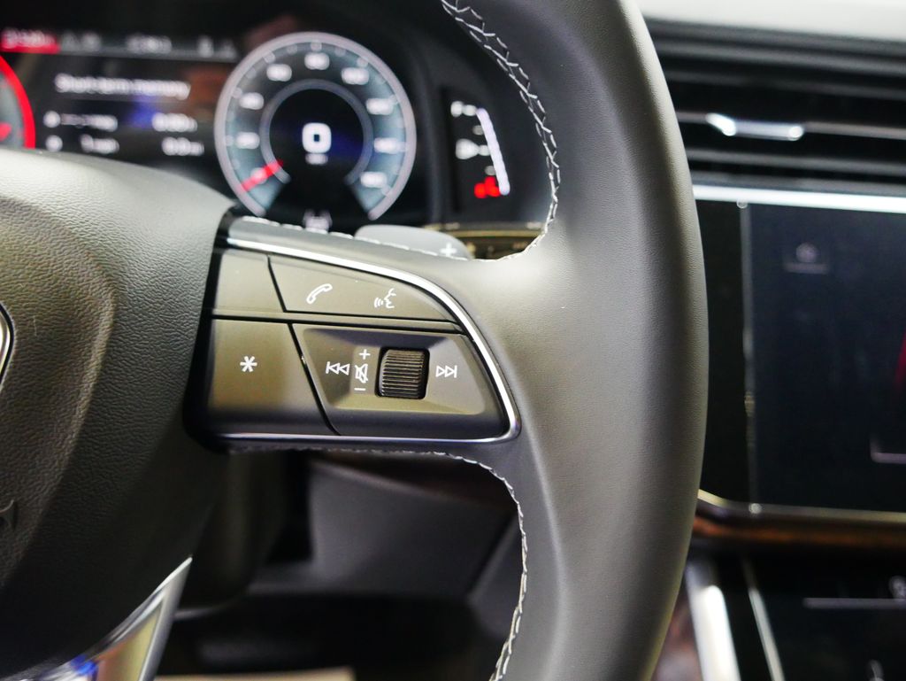 Thumbnail: 2026 Audi Q7 - 30