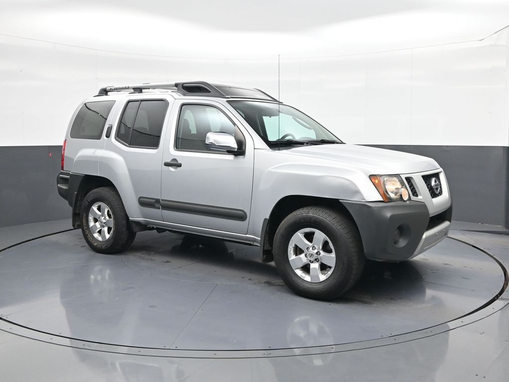 Silver Lightning 2011 Nissan Xterra SUV / Crossover 5-Speed Automatic