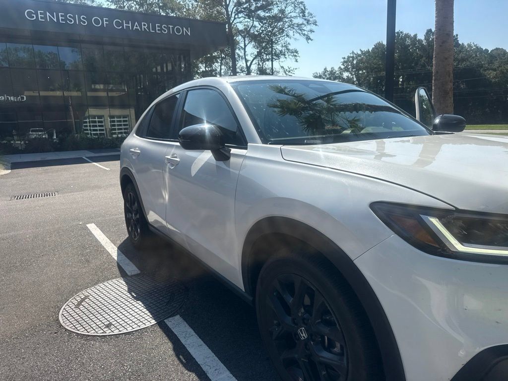 Platinum White Pearl 2025 Honda HR-V SUV / Crossover All-Wheel Drive Continuously Variable Transmission